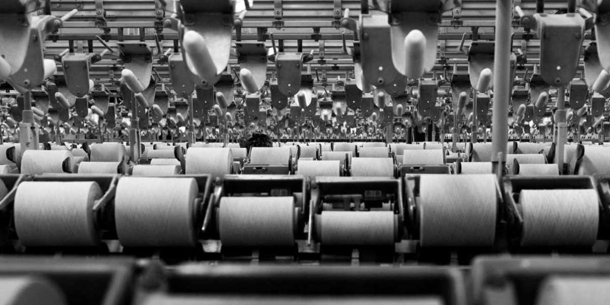 - >
  2018-sabine_lewandowski-lauterstr_fuenfzig-0800.jpg