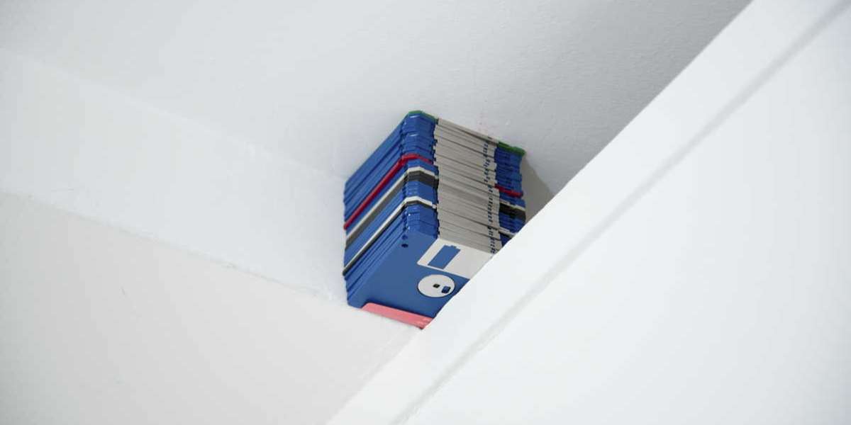 - >
  2012-carloalberto_treccani-when_the_sun_disappears-17800.jpg